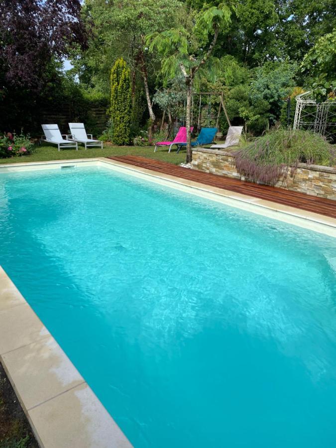 モンバゾンン Logis Du Lievre D'Or Bed & Breakfast エクステリア 写真