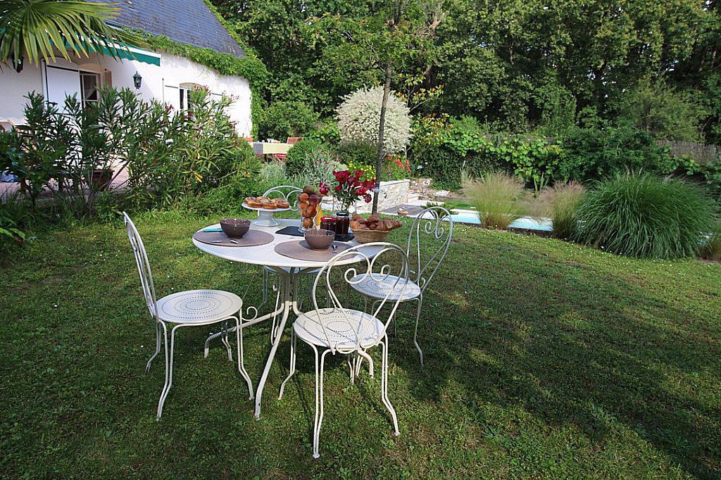 モンバゾンン Logis Du Lievre D'Or Bed & Breakfast エクステリア 写真