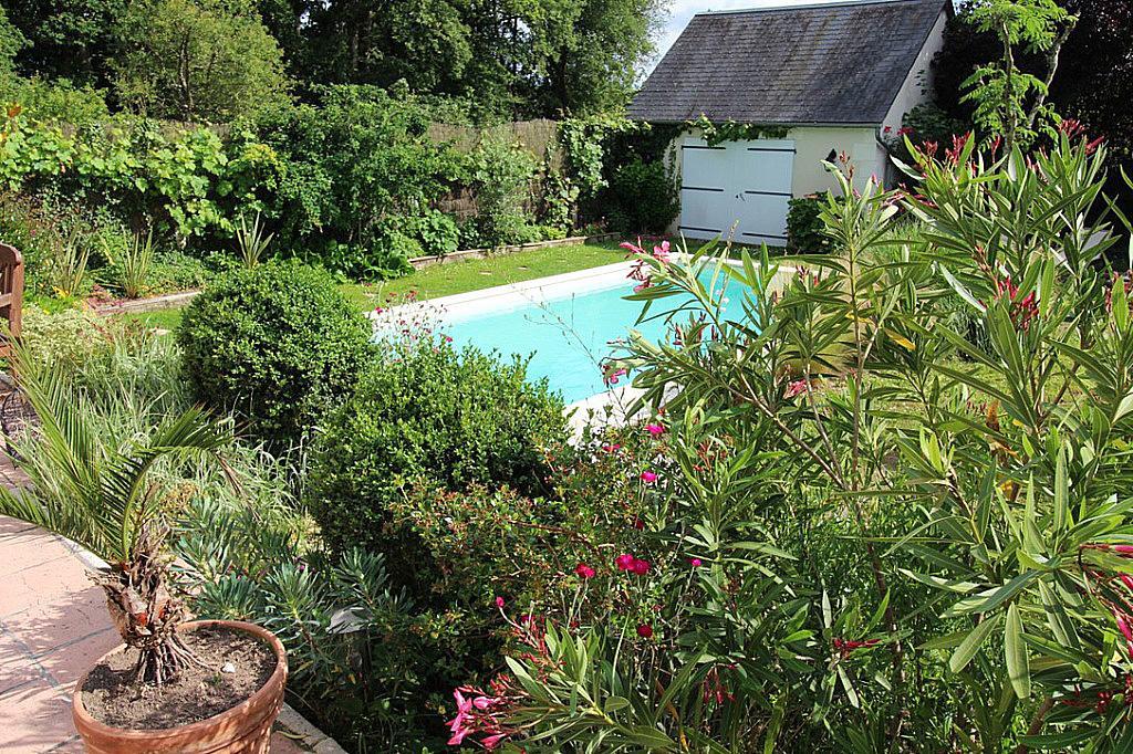 モンバゾンン Logis Du Lievre D'Or Bed & Breakfast エクステリア 写真