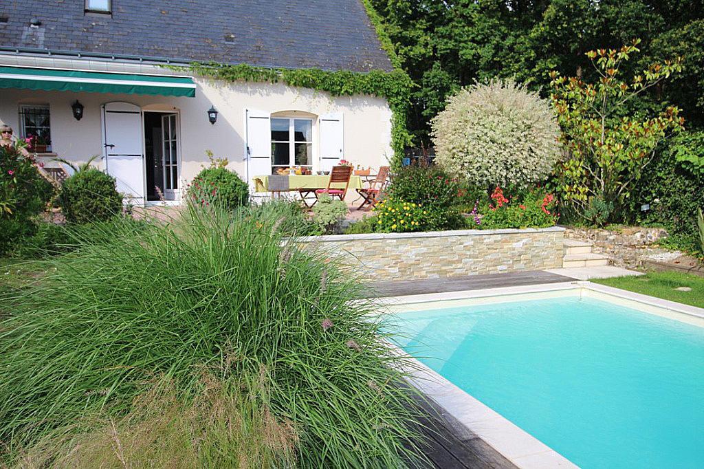 モンバゾンン Logis Du Lievre D'Or Bed & Breakfast エクステリア 写真