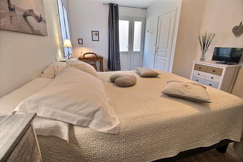 モンバゾンン Logis Du Lievre D'Or Bed & Breakfast エクステリア 写真