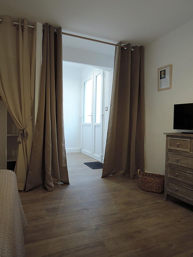 モンバゾンン Logis Du Lievre D'Or Bed & Breakfast エクステリア 写真