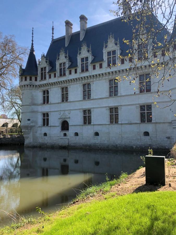 モンバゾンン Logis Du Lievre D'Or Bed & Breakfast エクステリア 写真